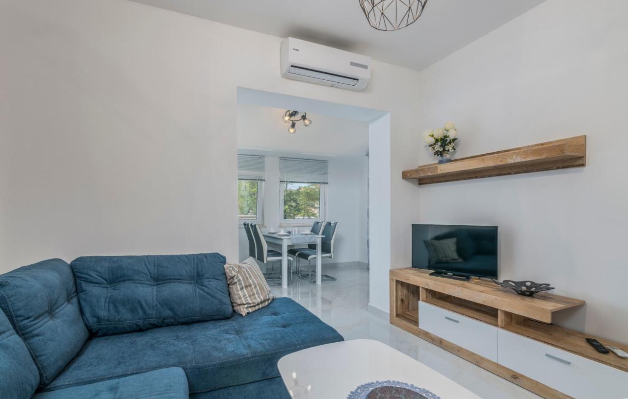 מאלינסקה B&B Dujmovic מראה חיצוני תמונה